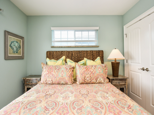 6 Bedroom No Roads to Cross to Beach Anna Maria Rental